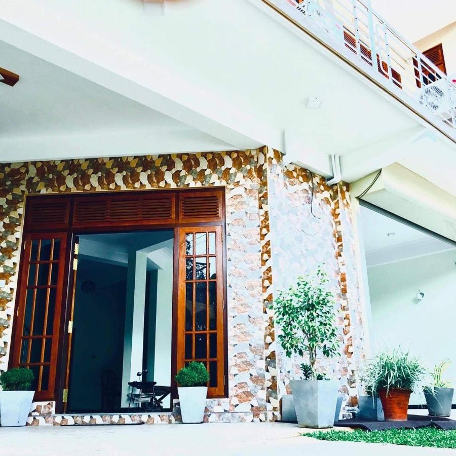 The City Tourist Hotel Anuradhapura Exterior foto